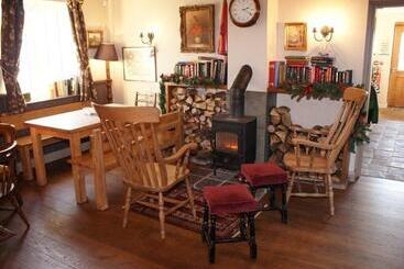 ホテル The Sun Inn