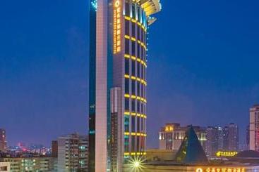 Hotel Aile Crown Holiday