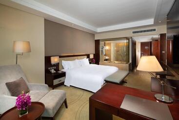 Отель Crowne Plaza Taizhou By Ihg