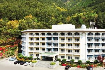 בית מלון כפרי Hanwha Resort Jirisan