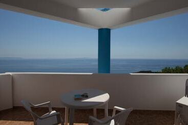 Отель Paradise Lukova