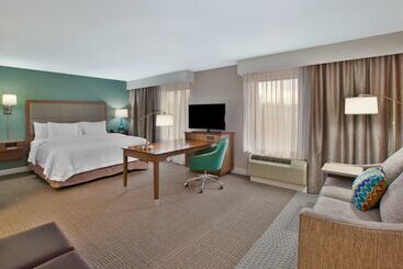 酒店 Hampton Inn & Suites Alliance