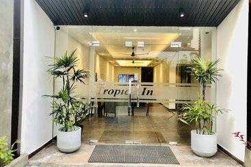 ホテル Tropic Inn