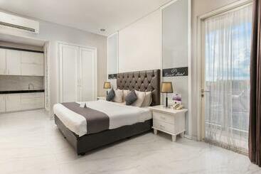 Life Emerald Hotel Surabaya