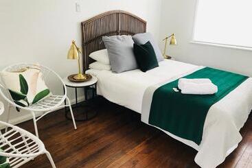 Мотель Tea Gardens