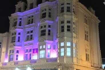 Brighton Beach Inn Hostel