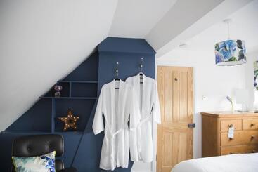 민박 Holly Tree House