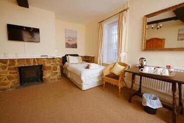 Hotel The Five Bells, Eastry