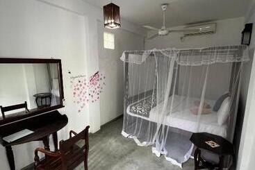 ペンション Villa Water Lily