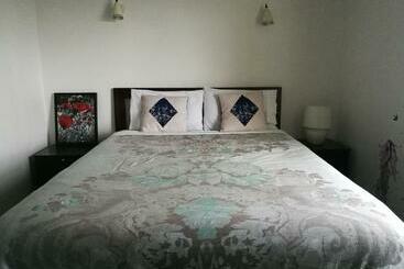 Rainbow Motel & Guest House