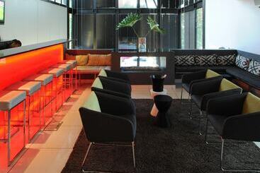 酒店 Aha Bloemfontein