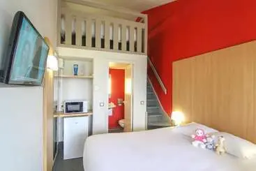 ホテル Kyriad Direct Poitiers  Gare Du Futuroscope