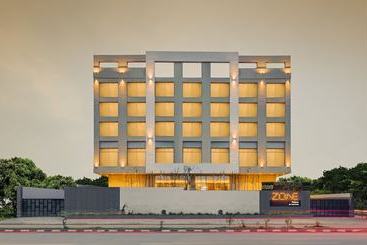 Hotel Zone By The Park Raipur