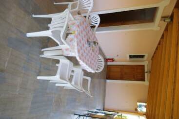 Villa Xenos Studios & Apartments