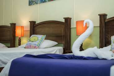 هتل Caribbean Paradise Eco Lodge