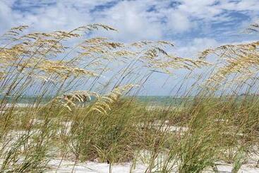 فندق Nordvind Beach Resort