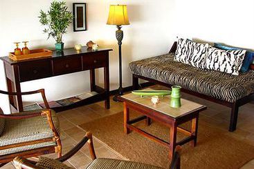 استراحتگاه Marblue Villa Suites