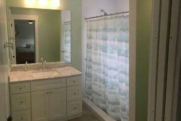 شقة فندقية 19988 Front Beach Rd