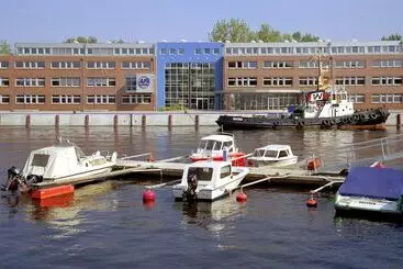 ベッドアンドブレックファースト Am Kai 334