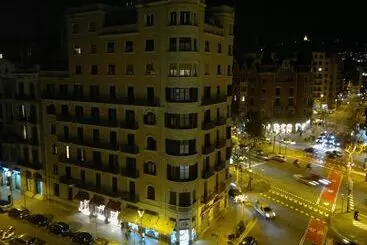 تختخواب و صبحانه Ally S Bed&breakfast