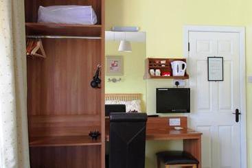 צימר Leebrook House