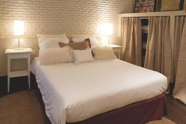 تختخواب و صبحانه The5rooms