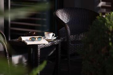 Doubletree By Hilton Hotel Izmir Airport