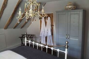 פנסיון The Jasmine Room