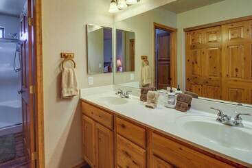 بيت ريفى Heber Overgaard Cabin W/ Bbq Patio & Fire Pit!