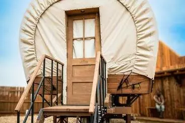 コテージ The Big Texan   Cabins And Wagons