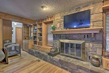茅舍 Cozy Hot Springs Village Lodge   Near Lake Desoto!