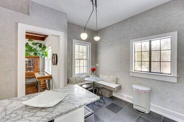 Enchanting Hudson Valley Cottage Near Hiking!