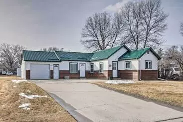 Mökkimajoitus Pet Friendly Malta Home Near Hunting Areas!