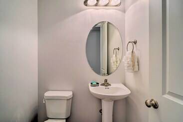 کلبه Spacious Flagstaff Abode: Great For Families!