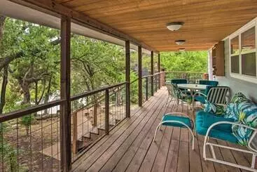 コテージ Tranquil Palo Pinto Home W/ Deck + Boat Dock!