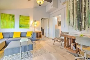 Mökkimajoitus Guest House W/ Hot Tub: 11 Mi To Downtown Phoenix