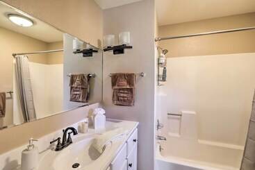 Сельский дом Sedona Retreat W/ Fire Pit, Near Hiking Trails