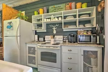 Mökkimajoitus Georgetown Escape W/ Slip: Boat Access Only