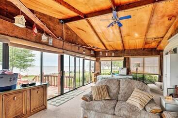 קוטג'' Lyndonville Home W/ Fire Pit, Screened Patio & A/c