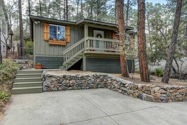 茅舍 Quiet Cabin In The Pines By Dwtn Prescott!