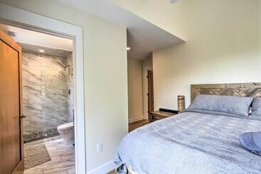 קוטג'' The Glabin: Garrison Gem W/ Deck & Fire Pit!