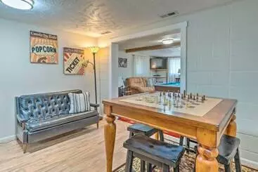 Mökkimajoitus Caldwell House W/ Grill ~ 1 Mi To Downtown!