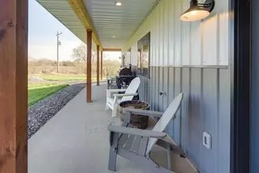 コテージ Large Home W/ Land In Prairie Farm!