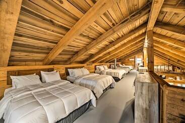 קוטג'' Modern Rustic Dukedom Cabin: 780 Acres W/ Trails!