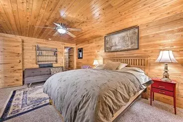 コテージ Pet Friendly Amherst Earth Home Near Downtown