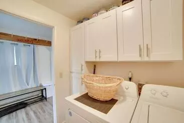 Mökkimajoitus Pet Friendly & Peaceful Northern Michigan Gem