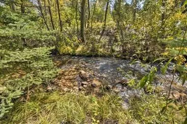 コテージ Spacious Nathrop Home W/ Fire Pit & On Site Creek!