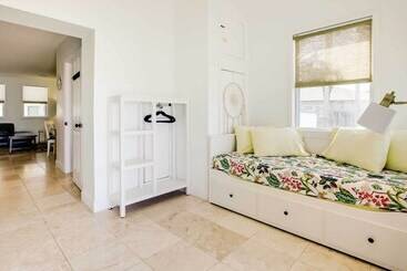 St Augustine Cottage W/ Fire Pit   Walk To Pier!