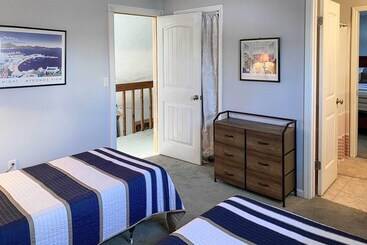 별장 Cozy Lake Chatuge Getaway, Walk To Water!