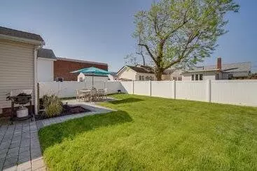 Mökkimajoitus North Wildwood Vacation Rental: 4 Blocks To Beach